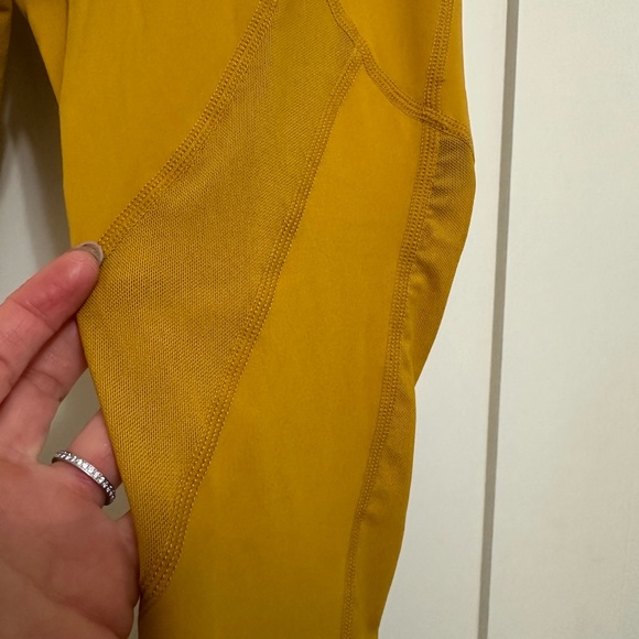 ZYIA Faith Mesh Alive Mid-Rise 7/8 24" - Size 2 - Picture 4 of 5